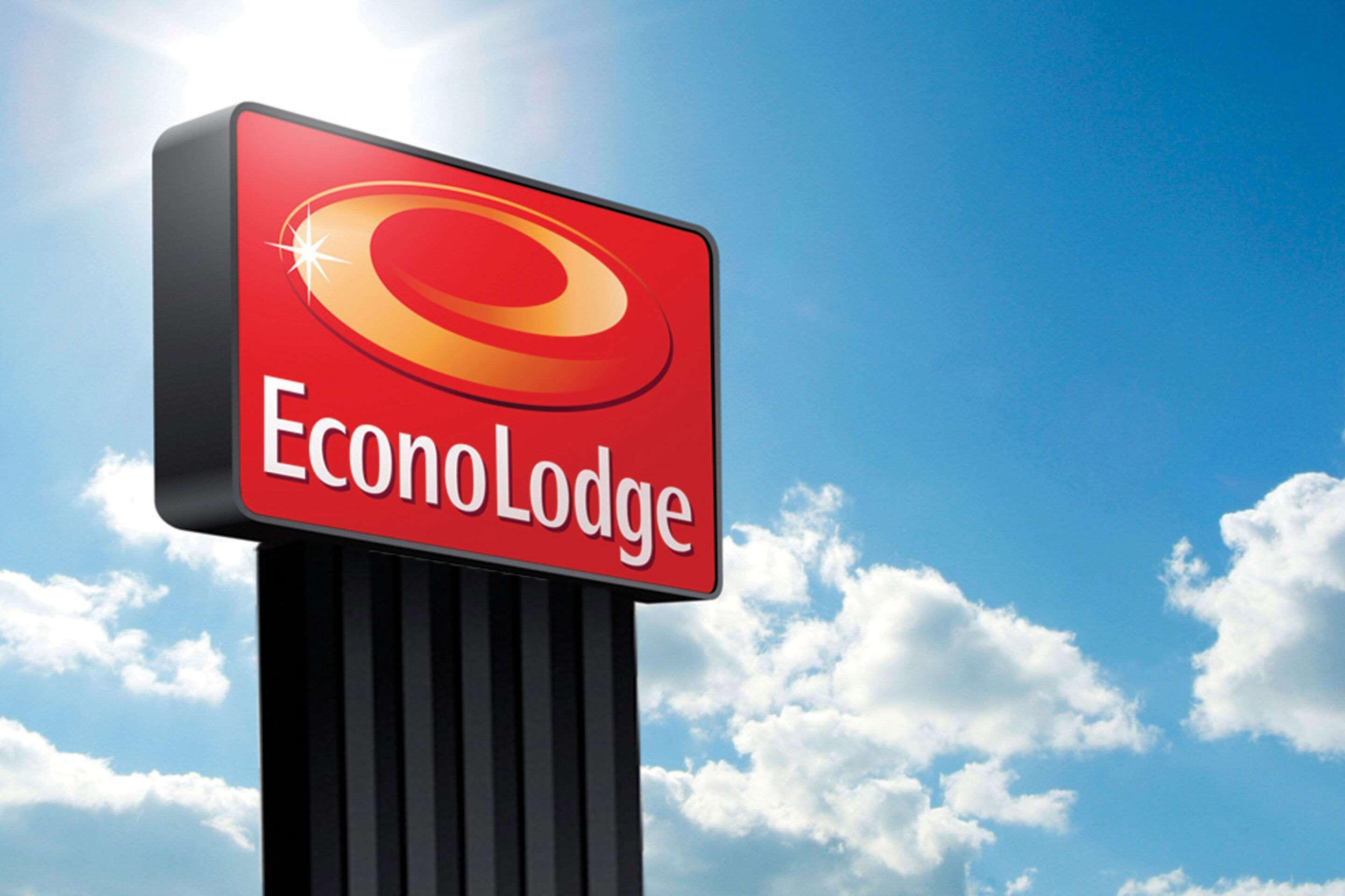 Econo Lodge Fargo Exterior photo
